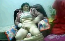 Fat chinese whore masturbates